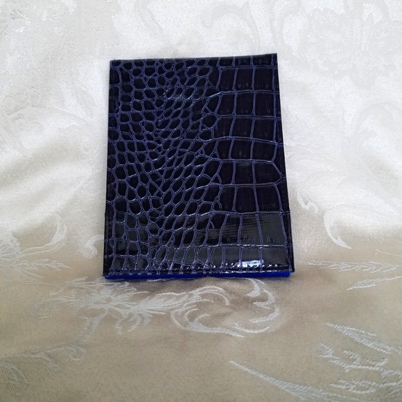 SeneGence International mirror blue embossed crocodile print dorm travel - Picture 2 of 6